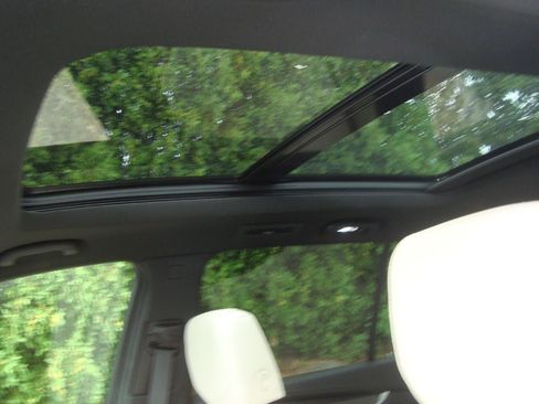 Used 2023 Cadillac XT6 Sport image 21