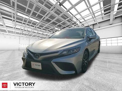 Used 2023 Toyota Camry SE w/ Protection Package (Q2) (TMS) image 10