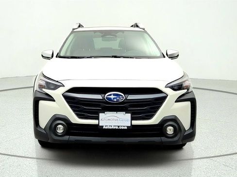 Used 2023 Subaru Outback Touring AWD/4WD image 2
