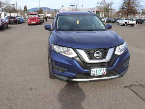 Used 2017 Nissan Rogue S w/ S Appearance Package image 3