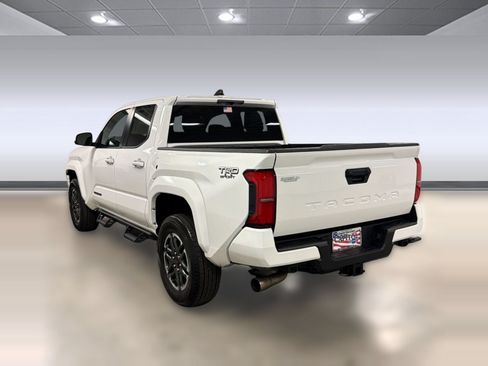 Used 2025 Toyota Tacoma TRD Sport RWD image 2