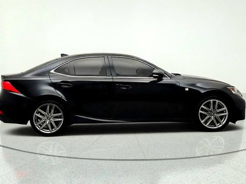 Used 2018 Lexus IS 350 AWD image 4
