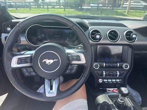 Used 2022 Ford Mustang GT Premium w/ Equipment Group 401A RWD image 7
