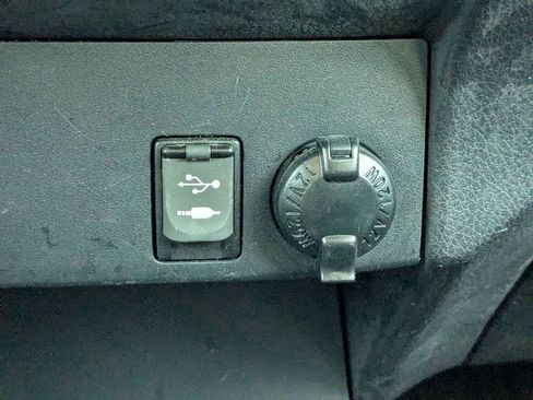 Used 2017 Toyota RAV4 LE image 21