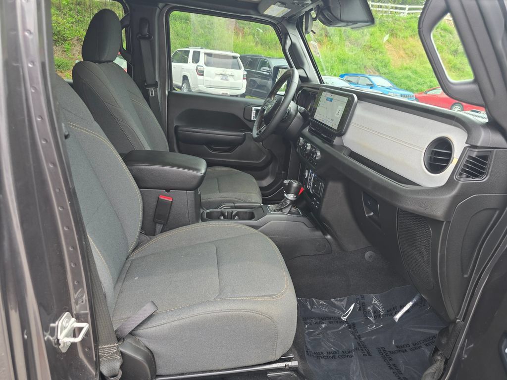 Used 2024 Jeep Gladiator Sport AWD/4WD image 27