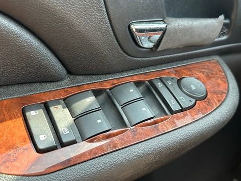 Used 2007 Chevrolet Avalanche LTZ w/ LTZ Preferred Equipment Group image 19