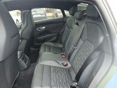 Used 2023 Audi e-tron GT Premium Plus image 11