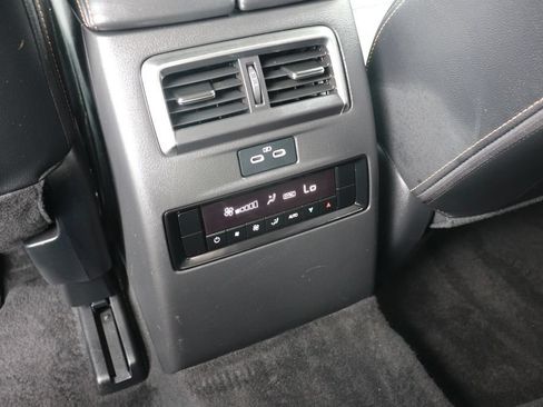 Used 2024 MAZDA CX-90 Plug-In Hybrid w/ Preferred AWD/4WD image 34