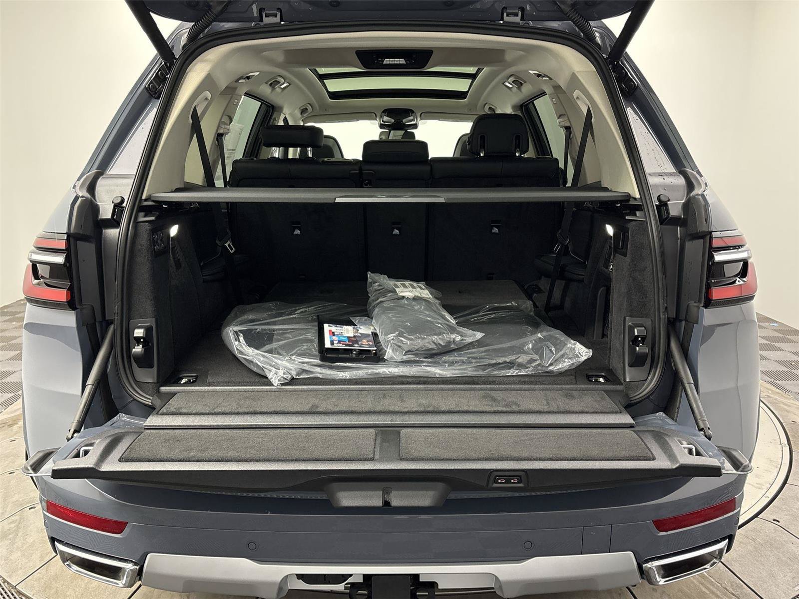 New 2026 BMW X7 xDrive40i w/ Premium Package AWD/4WD image 21