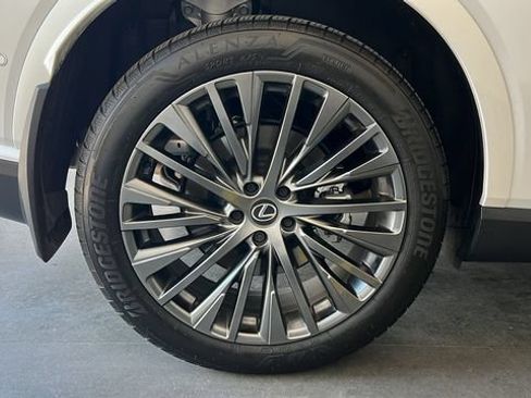Used 2025 Lexus RX 350 w/ Convenience Package AWD/4WD image 13
