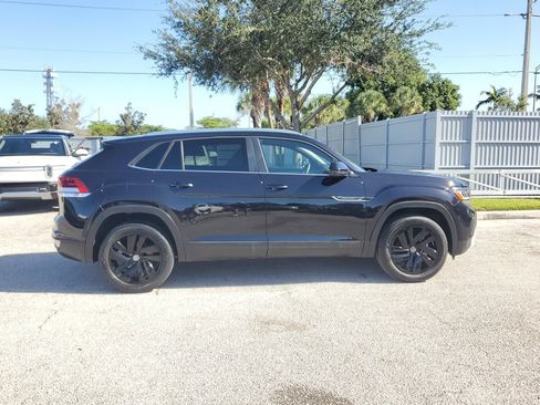 Certified 2023 Volkswagen Atlas Cross Sport SE w/ Black Wheel Package FWD image 4