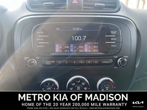 Used 2017 Kia Soul image 17