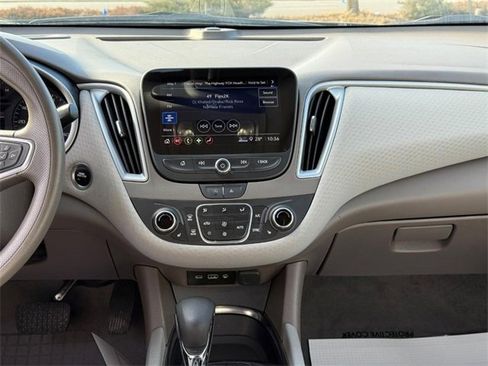 Used 2024 Chevrolet Malibu LT image 13