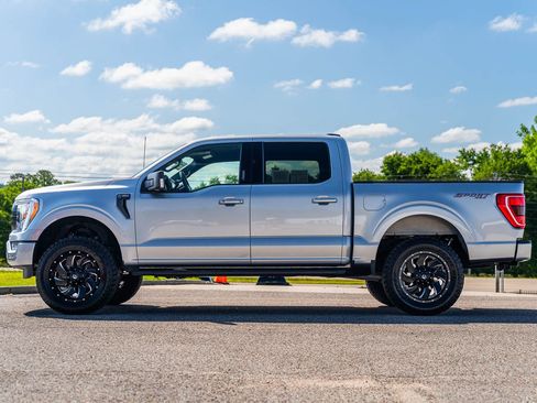 Used 2021 Ford F150 XLT w/ Equipment Group 302A High AWD/4WD image 4