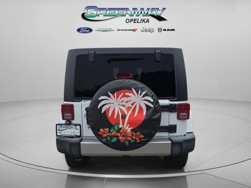 Used 2017 Jeep Wrangler Unlimited Sahara w/ Connectivity Group image 6