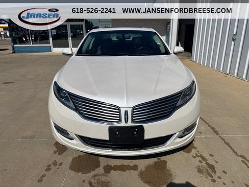 Used 2016 Lincoln MKZ w/ Equipment Group 300A Reserve FWD image 2