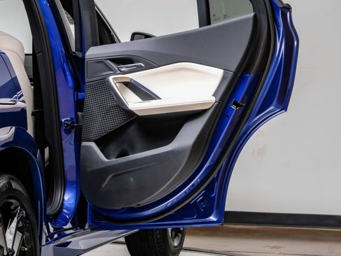 Used 2025 BMW X2 xDrive28i image 48