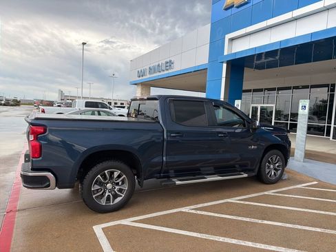 Used 2020 Chevrolet Silverado 1500 LT w/ Texas Edition image 2