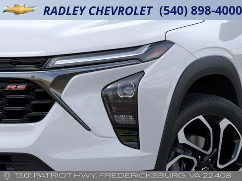 New 2026 Chevrolet Trax RS w/ Sunroof Package image 10