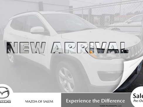 Used 2018 Jeep Compass Latitude FWD image 1