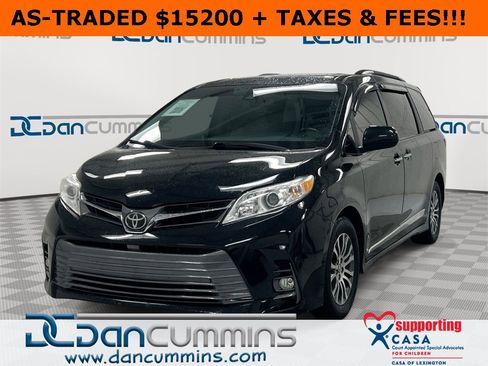 Used 2018 Toyota Sienna XLE w/ XLE Navigation Package image 1