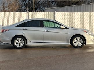 Used 2013 Hyundai Sonata Hybrid video 3