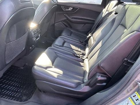 Used 2018 Audi Q7 3.0T Prestige w/ Prestige Package image 32