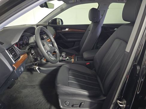 Used 2022 Audi Q5 2.0T Premium Plus w/ Premium Plus Package AWD/4WD image 3