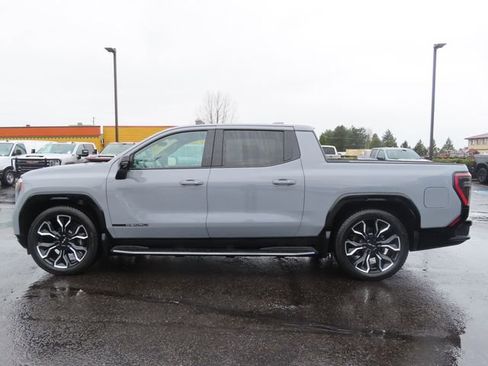 Used 2024 GMC Sierra EV Denali image 4