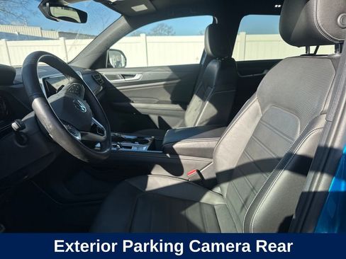 Used 2025 Volkswagen Atlas Cross Sport SEL R-Line image 11