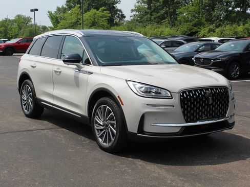 Used 2023 Lincoln Corsair Reserve w/ Equipment Group 201A FWD image 1