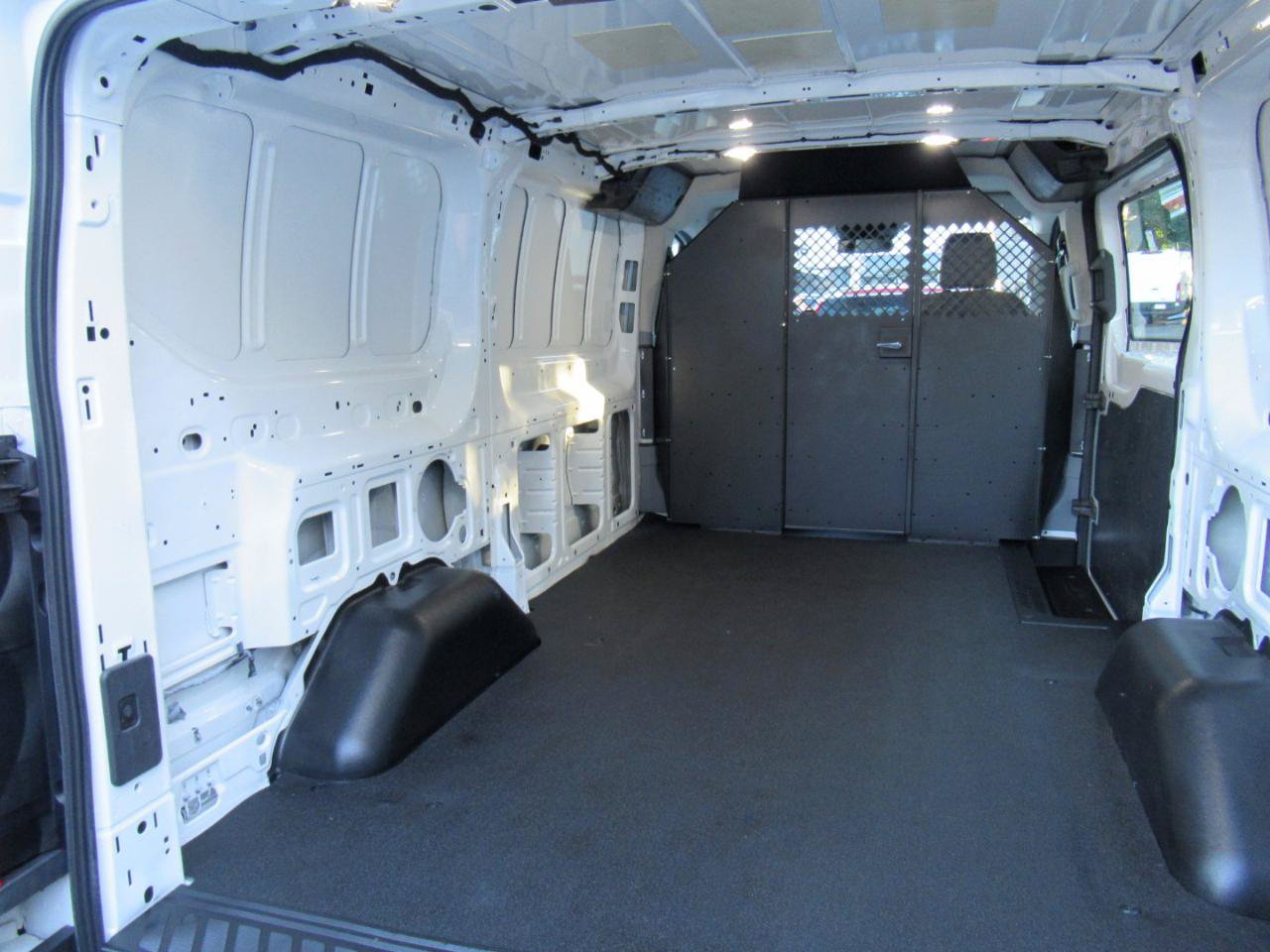 Used 2018 Ford Transit 150 130 Low Roof RWD image 15