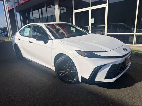 New 2026 Toyota Camry Hybrid w/ Convenience Package AWD/4WD image 7