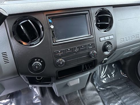 Used 2015 Ford F250 XL w/ Power Equipment Group image 14