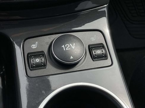 Used 2013 Ford Escape Titanium w/ Parking Technology Pkg AWD/4WD image 22