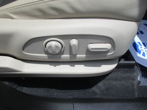Used 2020 Buick Enclave Essence w/ LPO, Luxury Package FWD image 35