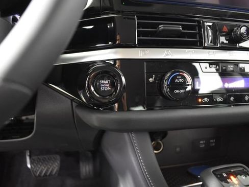 New 2026 Nissan Pathfinder SL AWD/4WD image 18