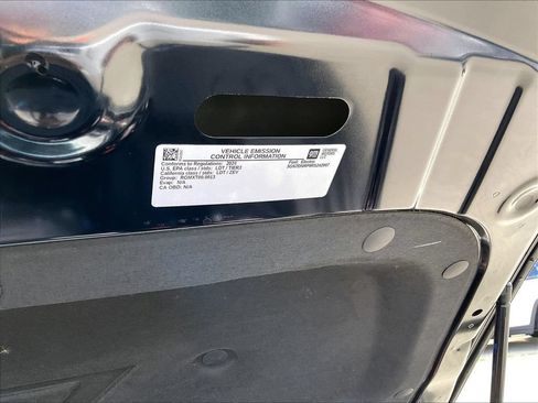 Used 2024 Chevrolet Equinox EV RS FWD image 34