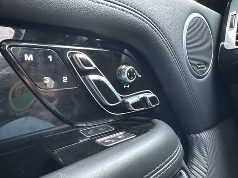 Used 2020 Land Rover Range Rover HSE image 38