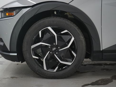 Certified 2024 Hyundai Ioniq 5 SEL AWD/4WD image 27