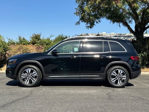 New 2025 Mercedes-Benz GLB 250 4MATIC image 6