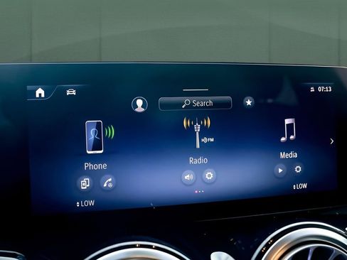 Used 2024 Mercedes-Benz GLB 250 image 49