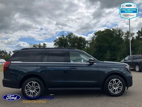 Used 2025 Ford Expedition Active AWD/4WD image 24