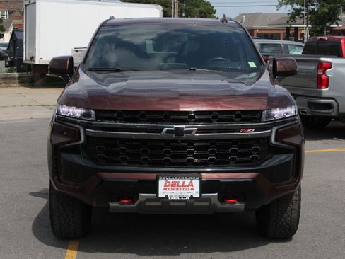 Certified 2022 Chevrolet Tahoe Z71 w/ Luxury Package AWD/4WD image 2