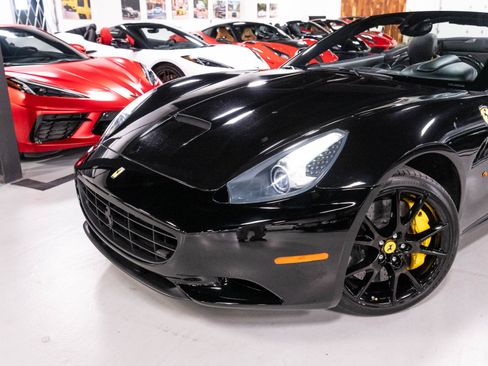 Used 2013 Ferrari 458 Spider RWD image 57