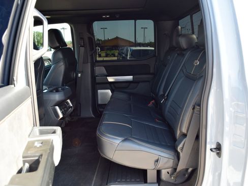 Used 2024 Ford F250 Platinum w/ FX4 Off-Road Package AWD/4WD image 19