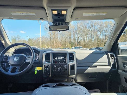 Used 2019 RAM 1500 Classic SLT AWD/4WD image 24