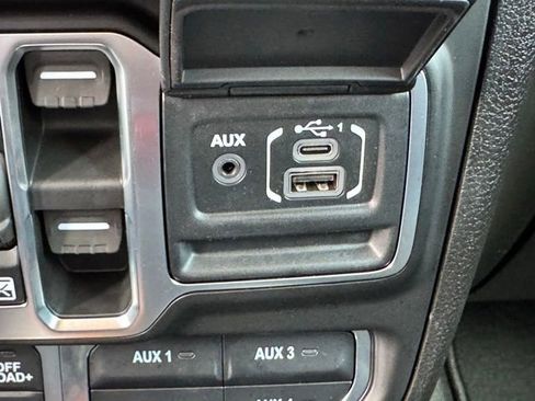 New 2026 Jeep Gladiator Mojave image 24