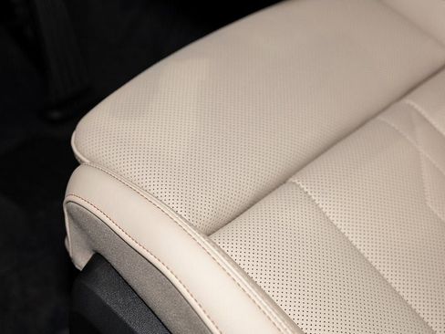 Used 2025 BMW X3 xDrive30i w/ Premium Package image 17