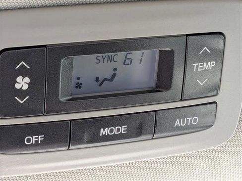 Used 2017 Toyota Sienna LE image 15